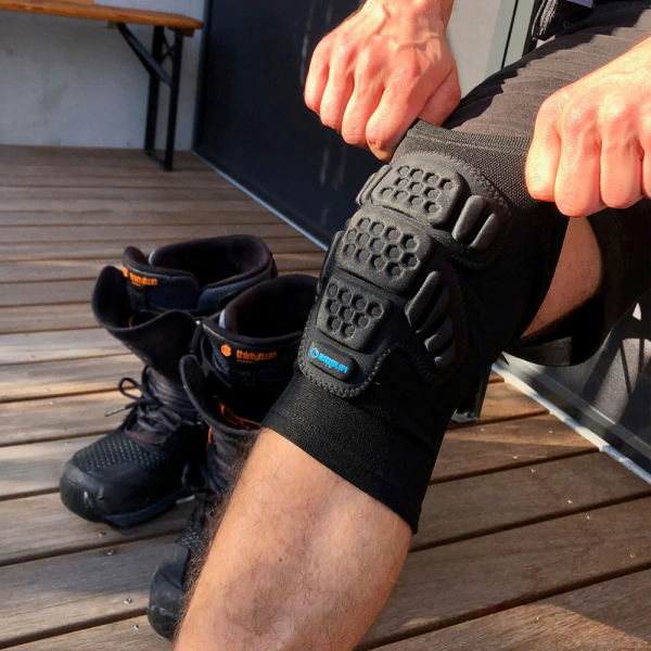 AMPLIFI KNEE SLEEVE BLACK GINOCCHIERA